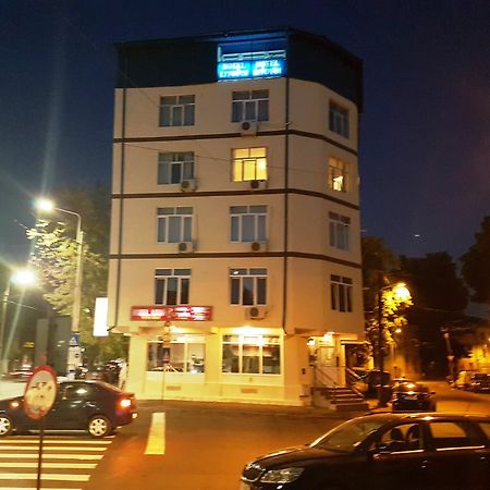 Hostel Litovoi Букурещ Екстериор снимка