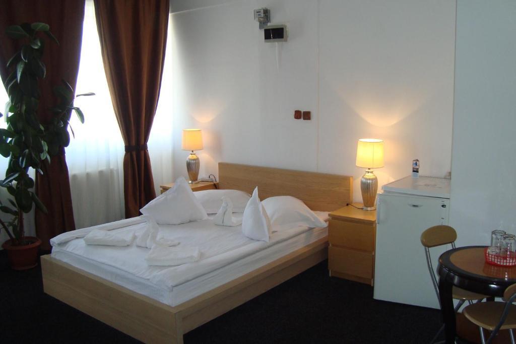 Hostel Litovoi Букурещ Екстериор снимка