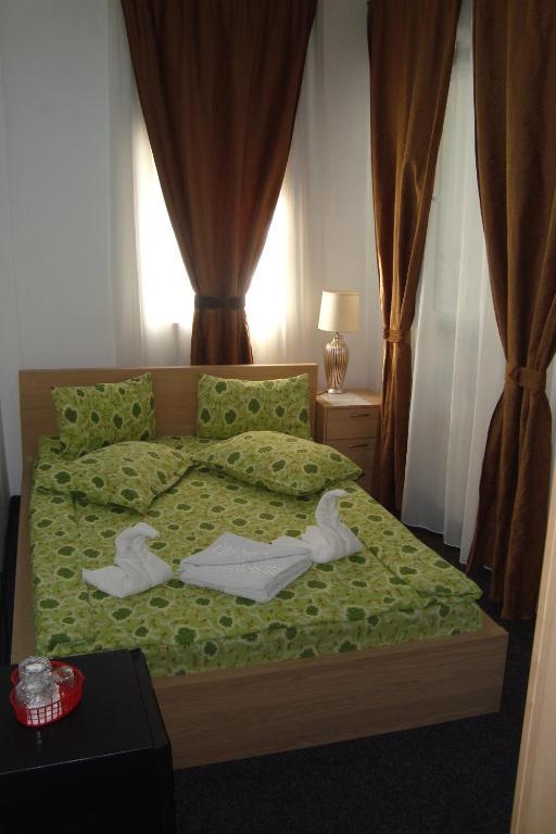 Hostel Litovoi Букурещ Екстериор снимка