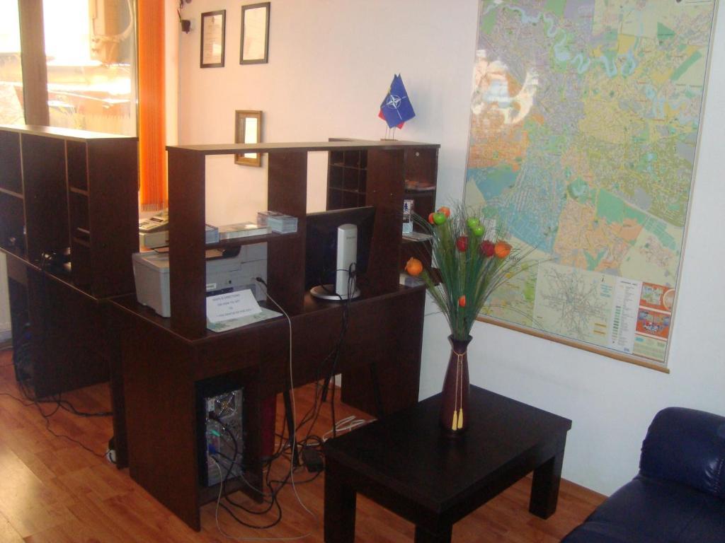 Hostel Litovoi Букурещ Екстериор снимка