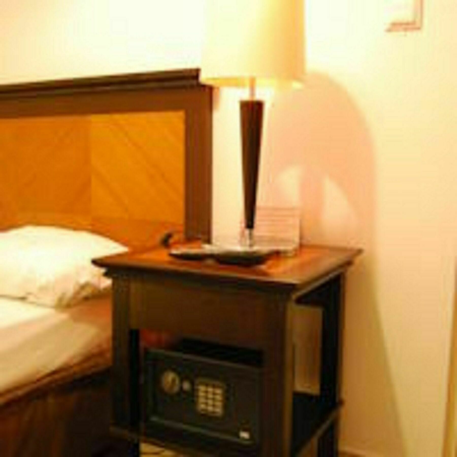 Hostel Litovoi Букурещ Екстериор снимка