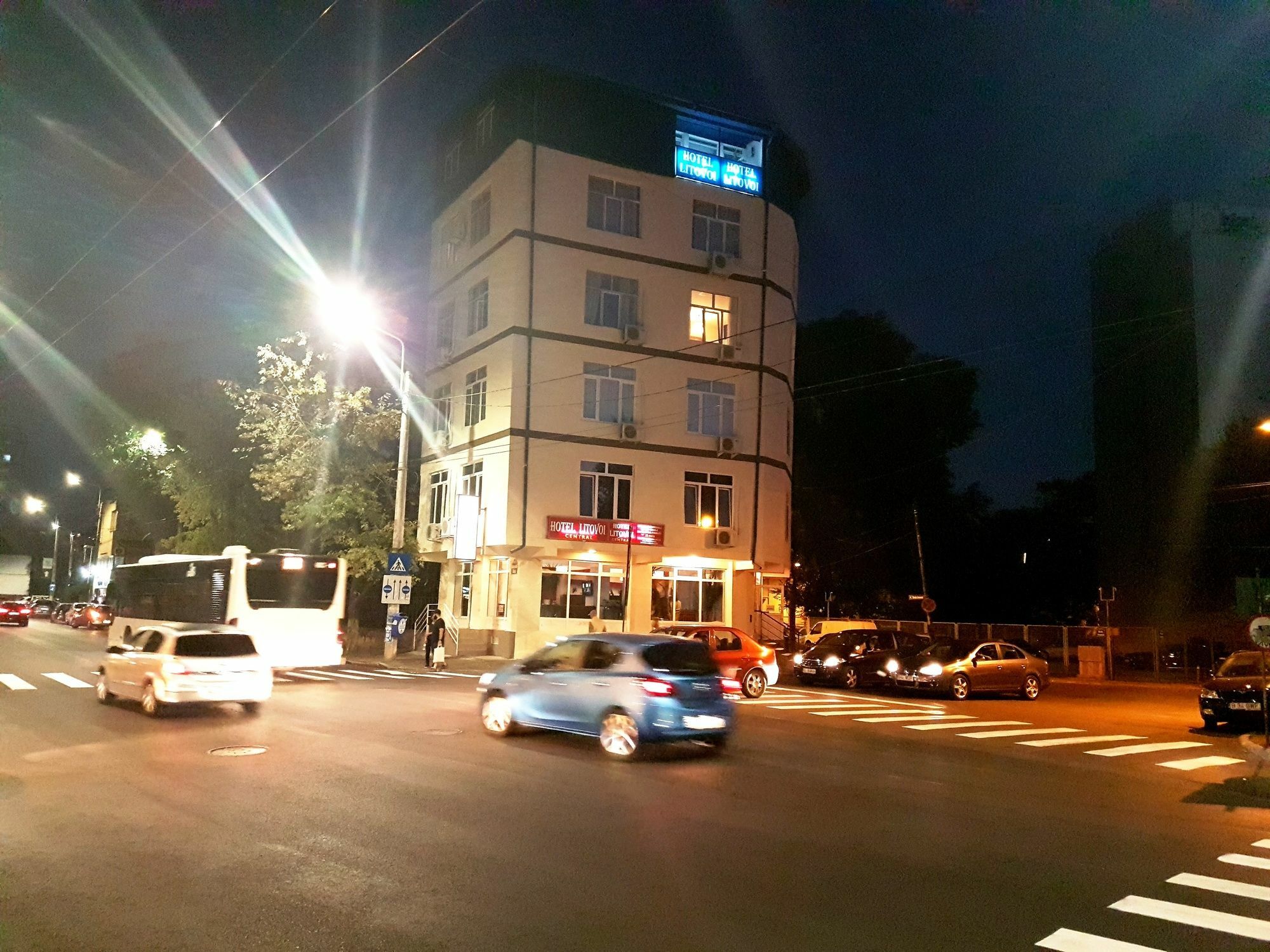 Hostel Litovoi Букурещ Екстериор снимка