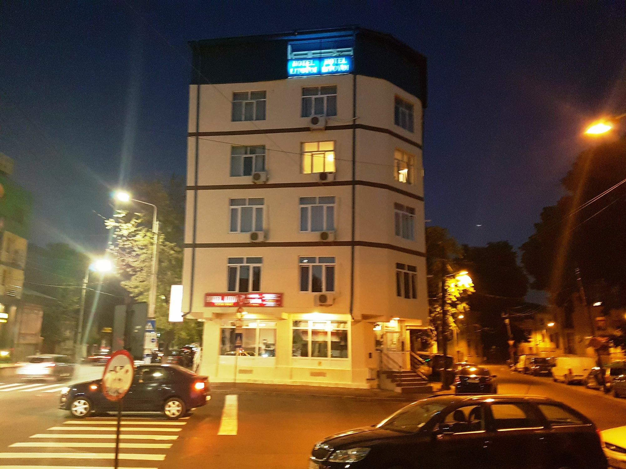 Hostel Litovoi Букурещ Екстериор снимка